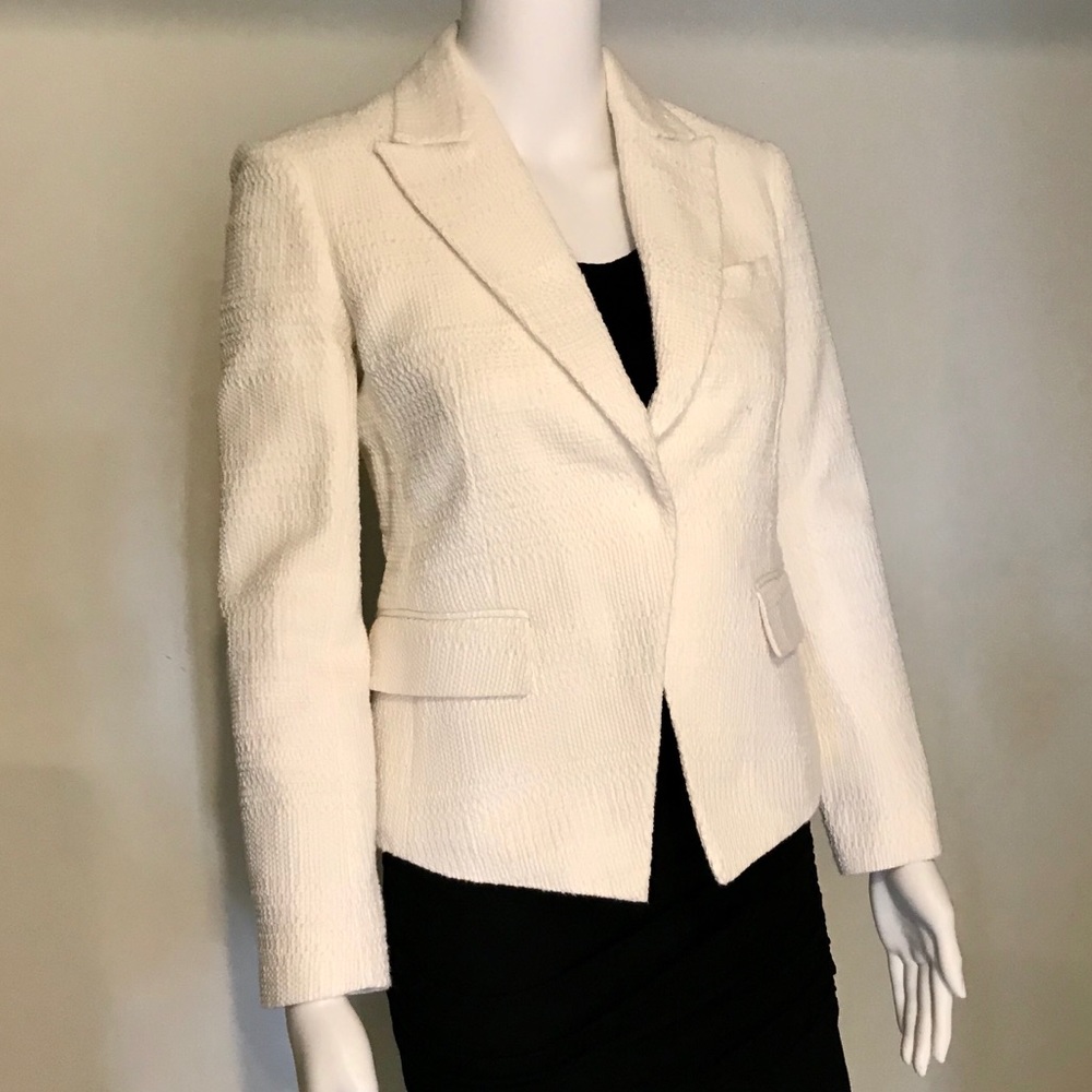 Theory size 0 ivory blazer